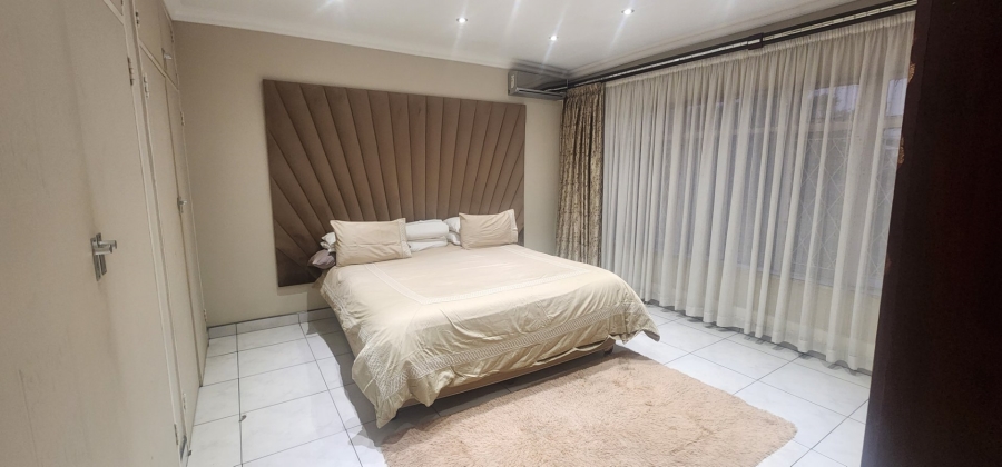 4 Bedroom Property for Sale in Laudium Gauteng