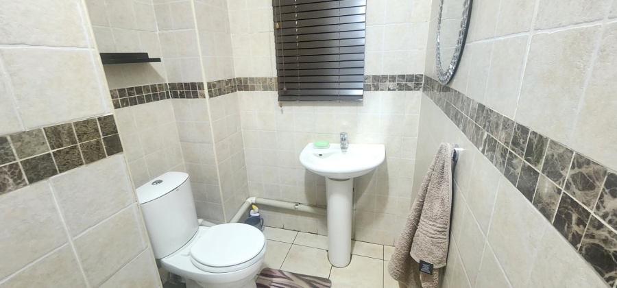 4 Bedroom Property for Sale in Laudium Gauteng