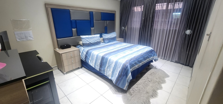 4 Bedroom Property for Sale in Laudium Gauteng