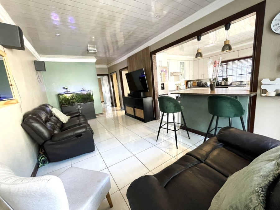 4 Bedroom Property for Sale in Proclamation Hill Gauteng