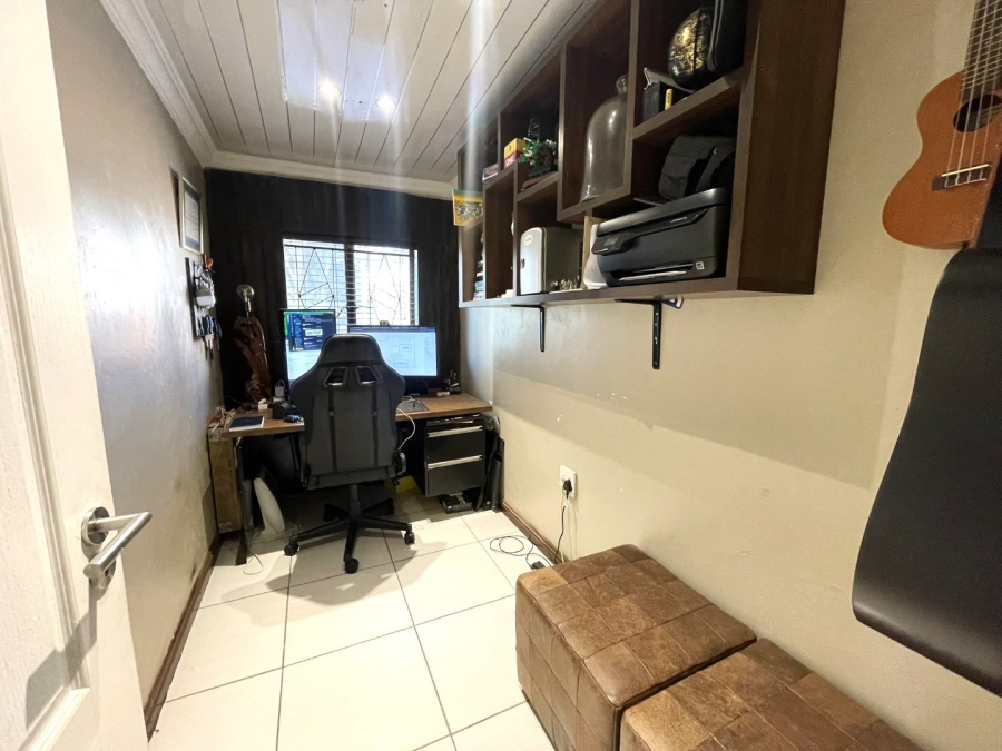 4 Bedroom Property for Sale in Proclamation Hill Gauteng