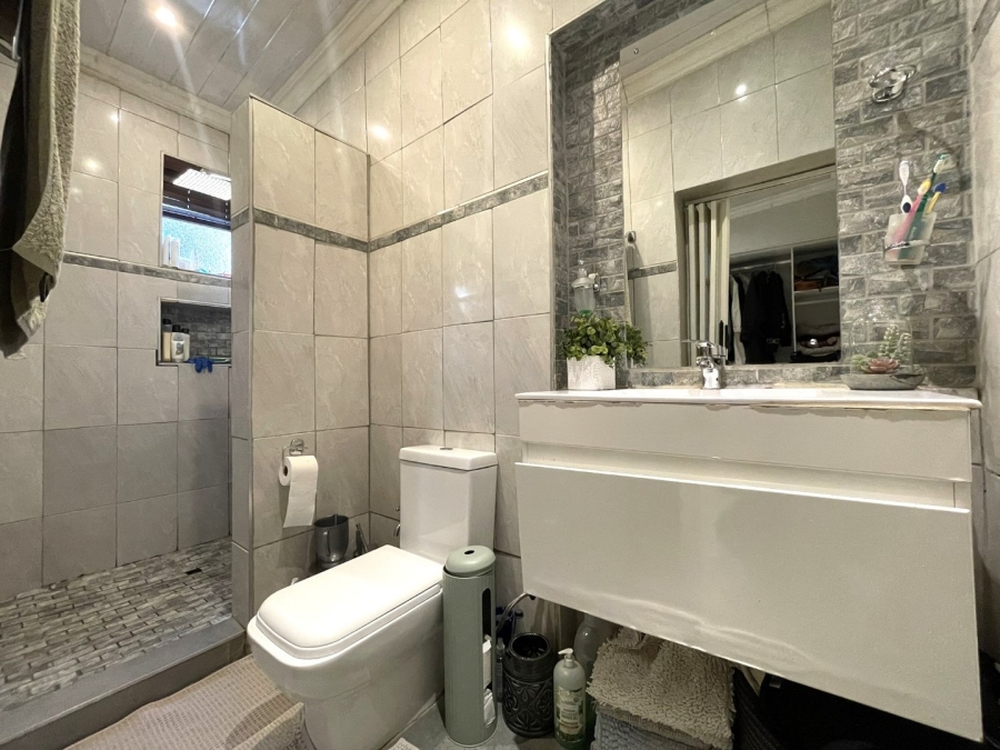4 Bedroom Property for Sale in Proclamation Hill Gauteng