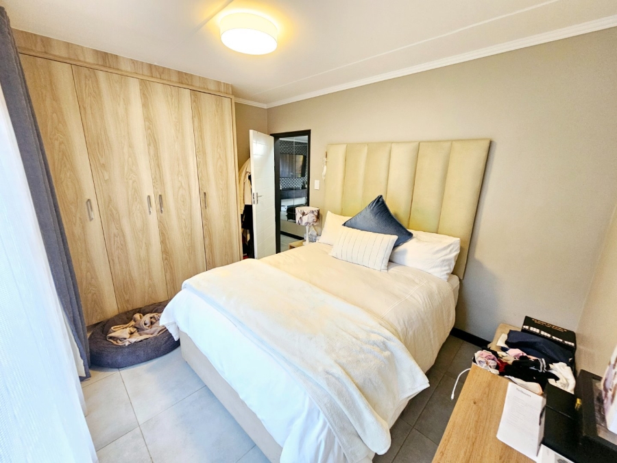 To Let 2 Bedroom Property for Rent in Amberfield Gauteng