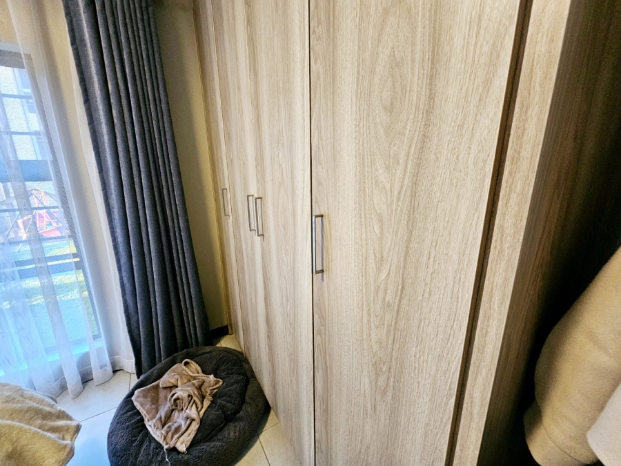 To Let 2 Bedroom Property for Rent in Amberfield Gauteng