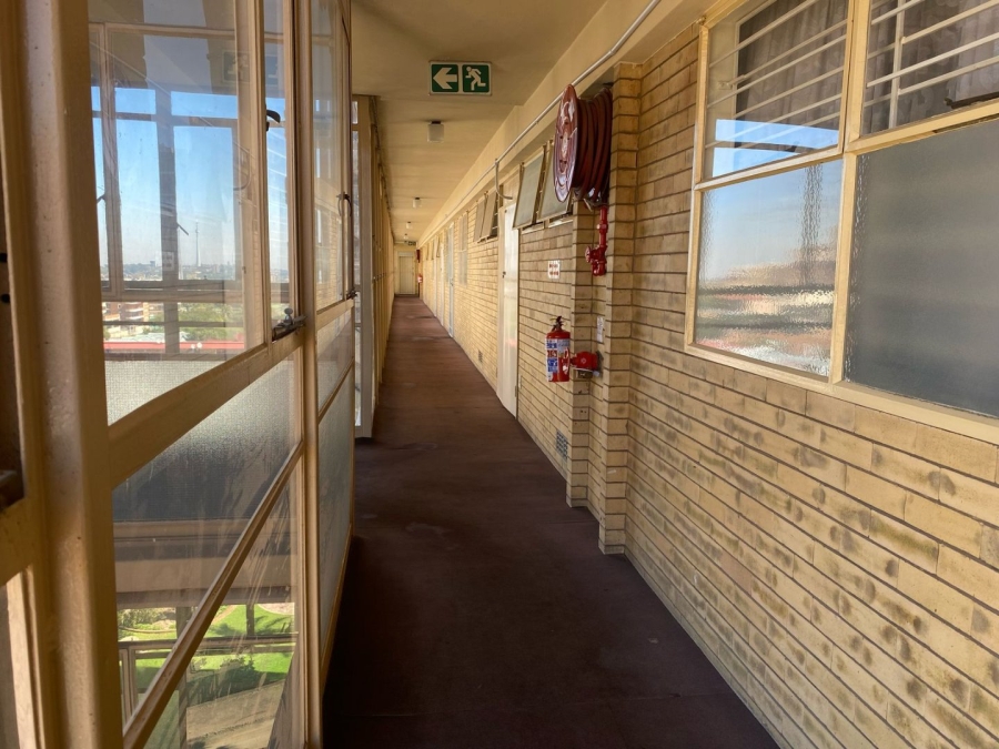 2 Bedroom Property for Sale in Parktown Gauteng