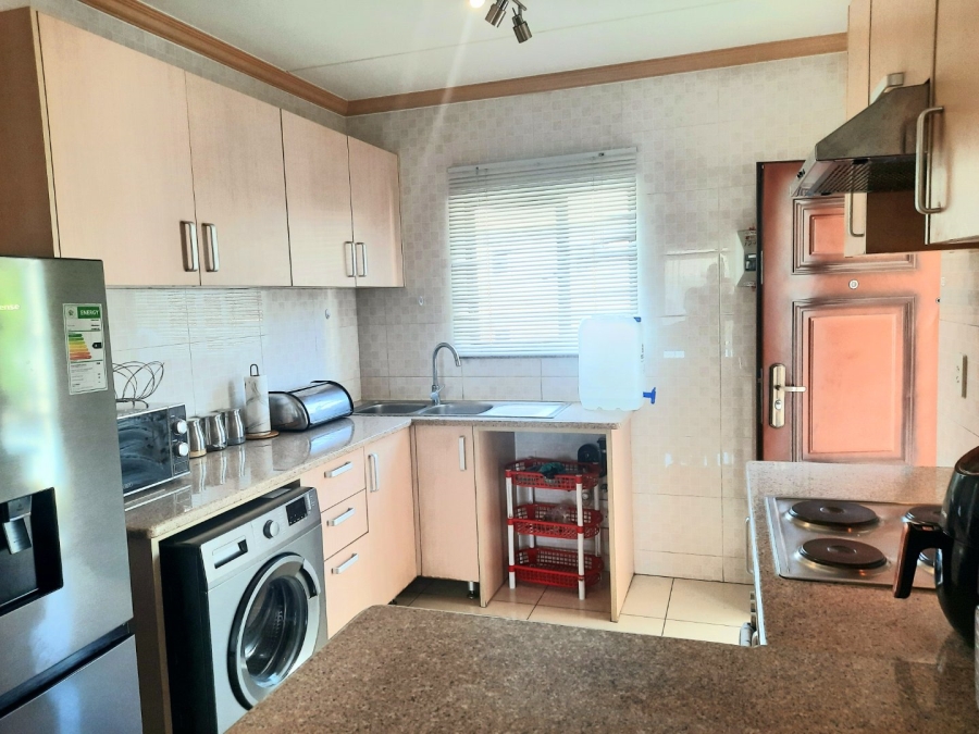 2 Bedroom Property for Sale in Noordwyk Gauteng