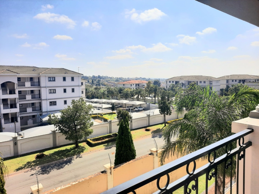 2 Bedroom Property for Sale in Noordwyk Gauteng