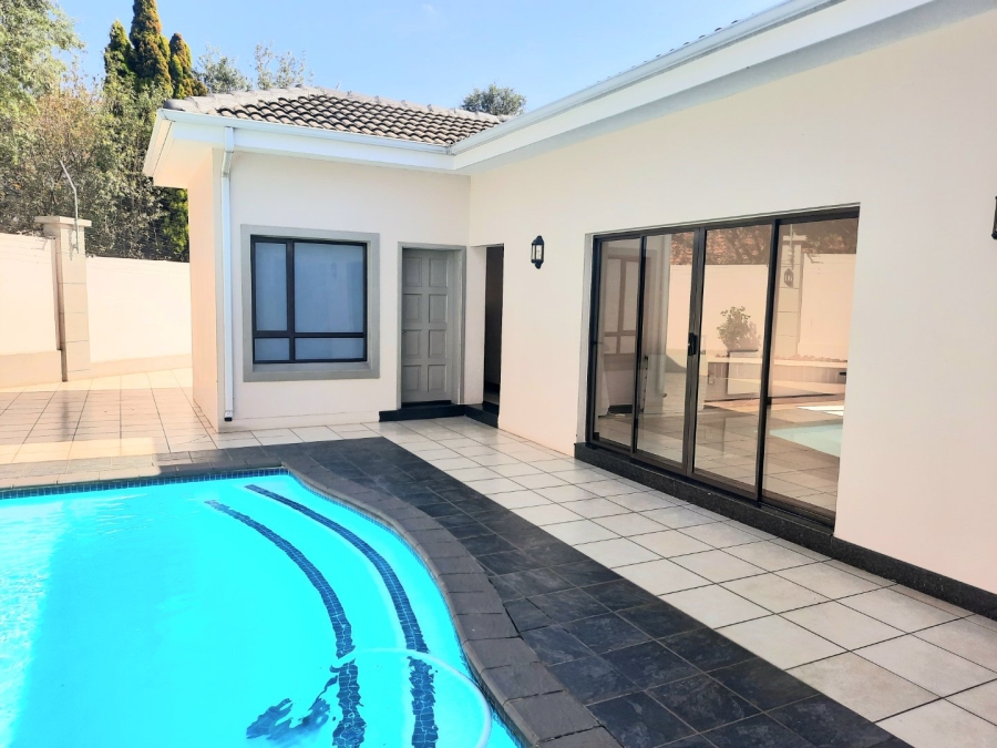 2 Bedroom Property for Sale in Noordwyk Gauteng