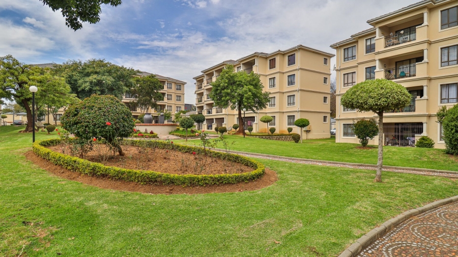 2 Bedroom Property for Sale in Noordwyk Gauteng