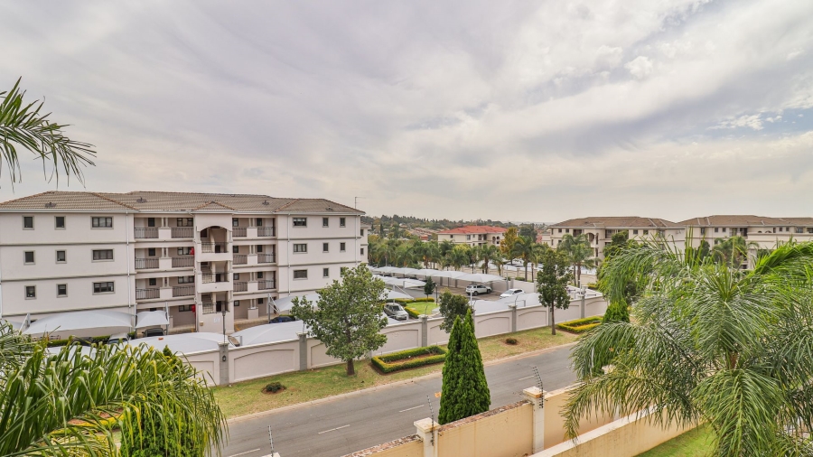 2 Bedroom Property for Sale in Noordwyk Gauteng