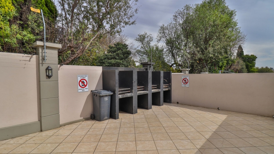 2 Bedroom Property for Sale in Noordwyk Gauteng