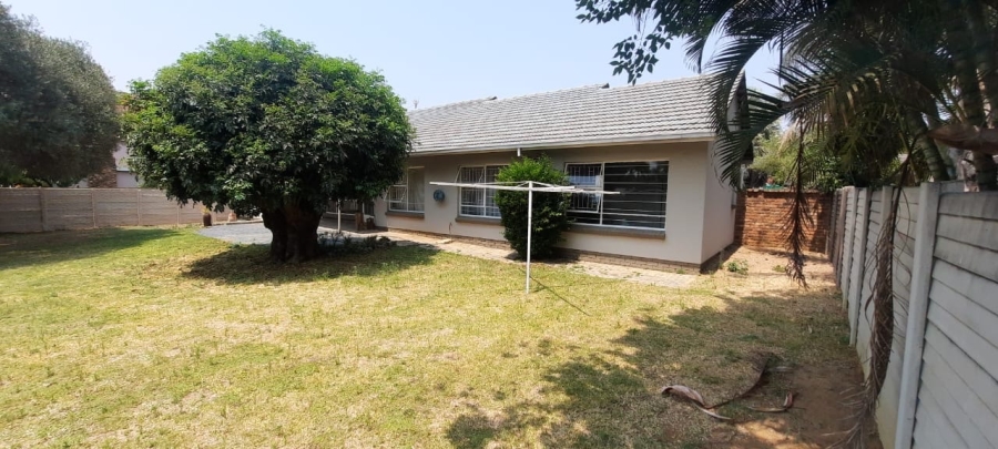 2 Bedroom Property for Sale in Dorandia Gauteng
