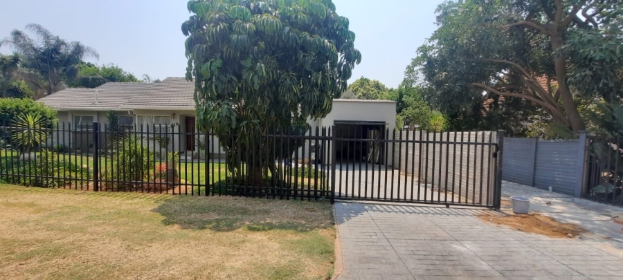 2 Bedroom Property for Sale in Dorandia Gauteng