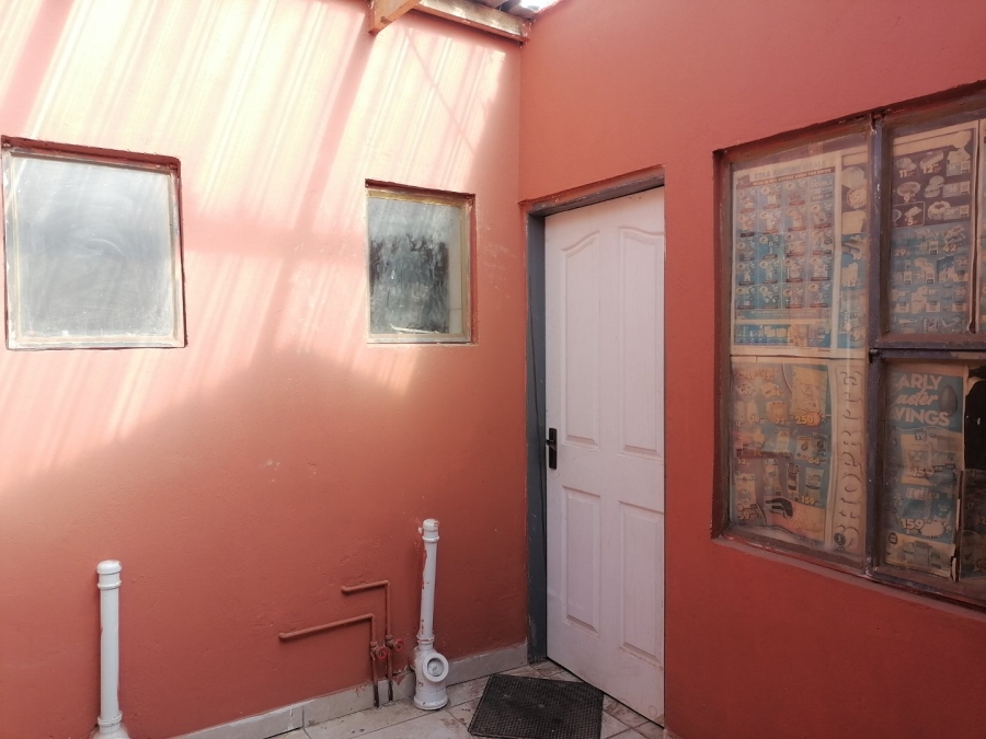 To Let 1 Bedroom Property for Rent in Elandspoort Gauteng