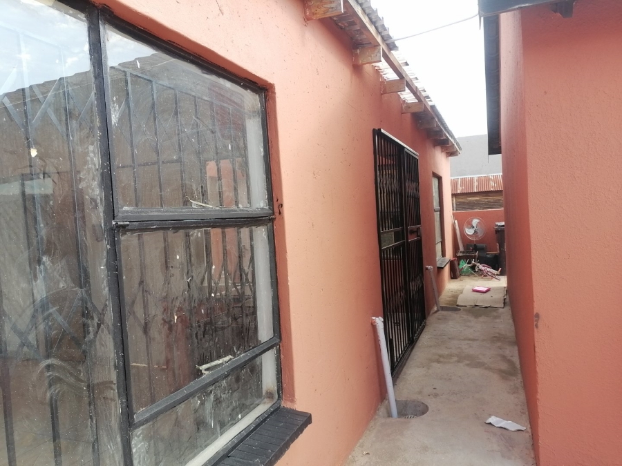 To Let 1 Bedroom Property for Rent in Elandspoort Gauteng