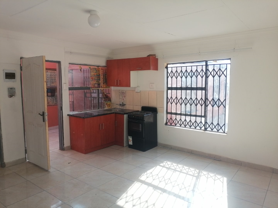 To Let 1 Bedroom Property for Rent in Elandspoort Gauteng