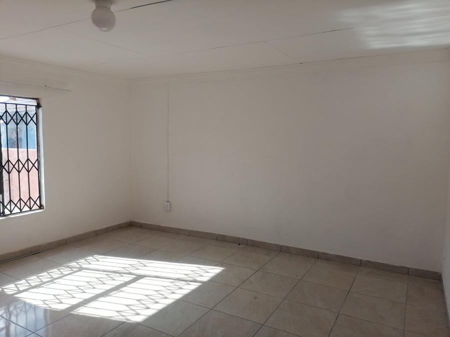 To Let 1 Bedroom Property for Rent in Elandspoort Gauteng