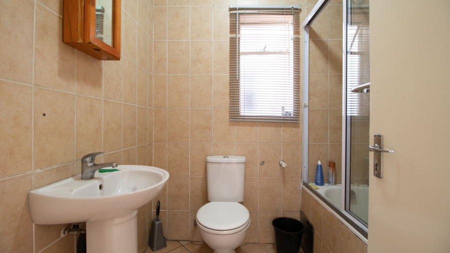 3 Bedroom Property for Sale in Glen Marais Gauteng