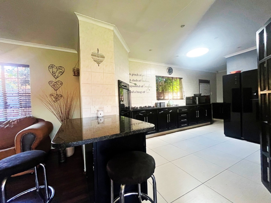 4 Bedroom Property for Sale in Wierda Park Gauteng