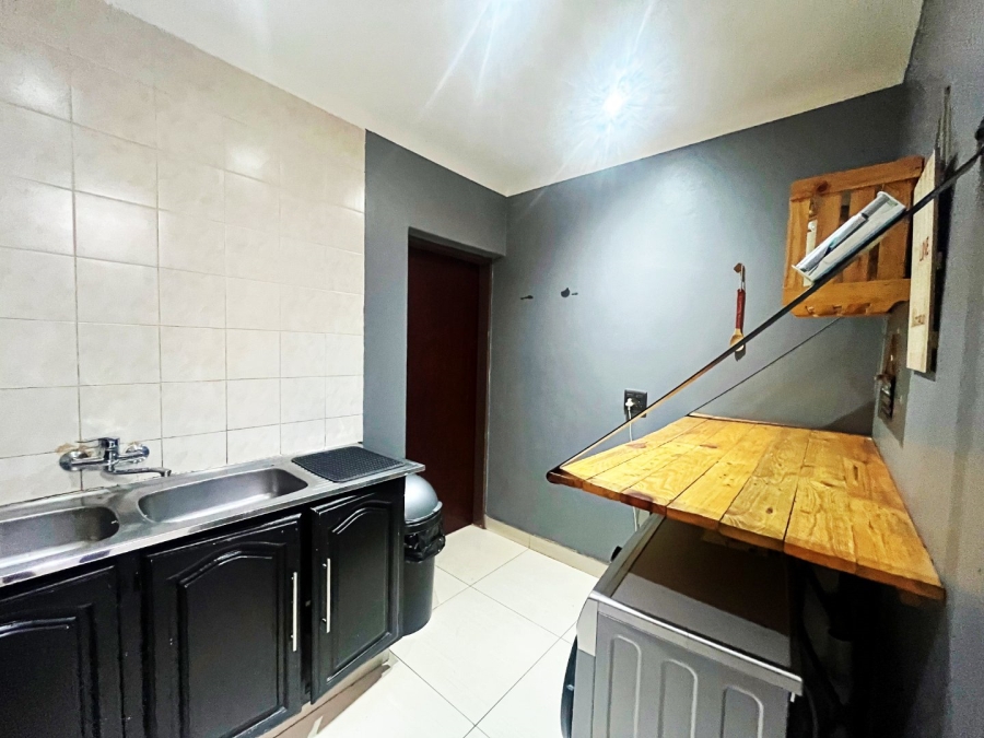 4 Bedroom Property for Sale in Wierda Park Gauteng
