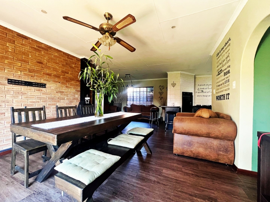 4 Bedroom Property for Sale in Wierda Park Gauteng