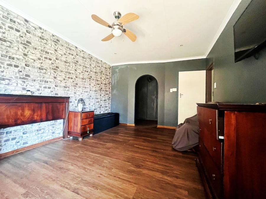 4 Bedroom Property for Sale in Wierda Park Gauteng