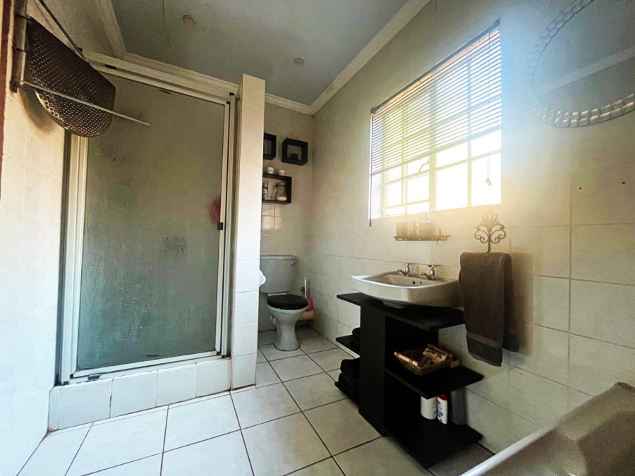 4 Bedroom Property for Sale in Wierda Park Gauteng