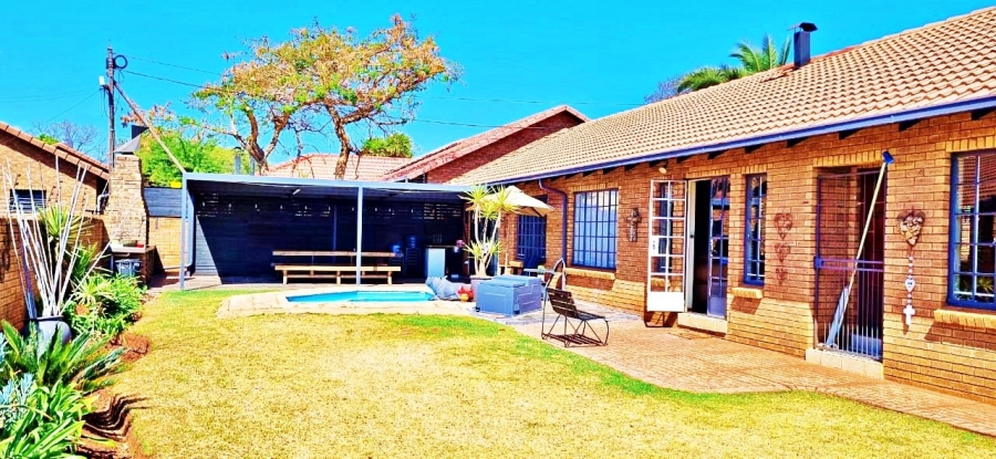4 Bedroom Property for Sale in Wierda Park Gauteng