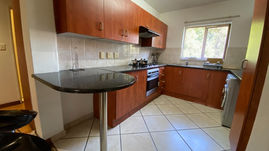 To Let 2 Bedroom Property for Rent in Fourways Gauteng