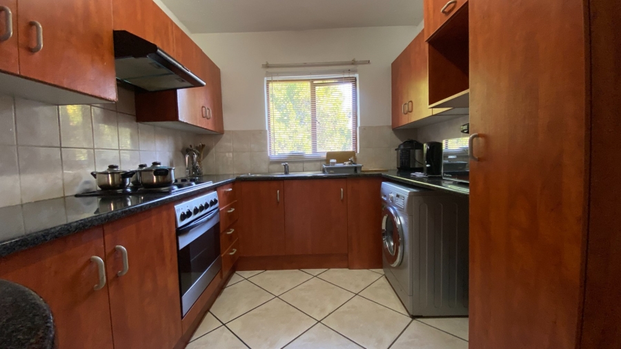 To Let 2 Bedroom Property for Rent in Fourways Gauteng