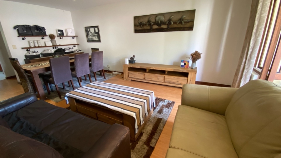 To Let 2 Bedroom Property for Rent in Fourways Gauteng