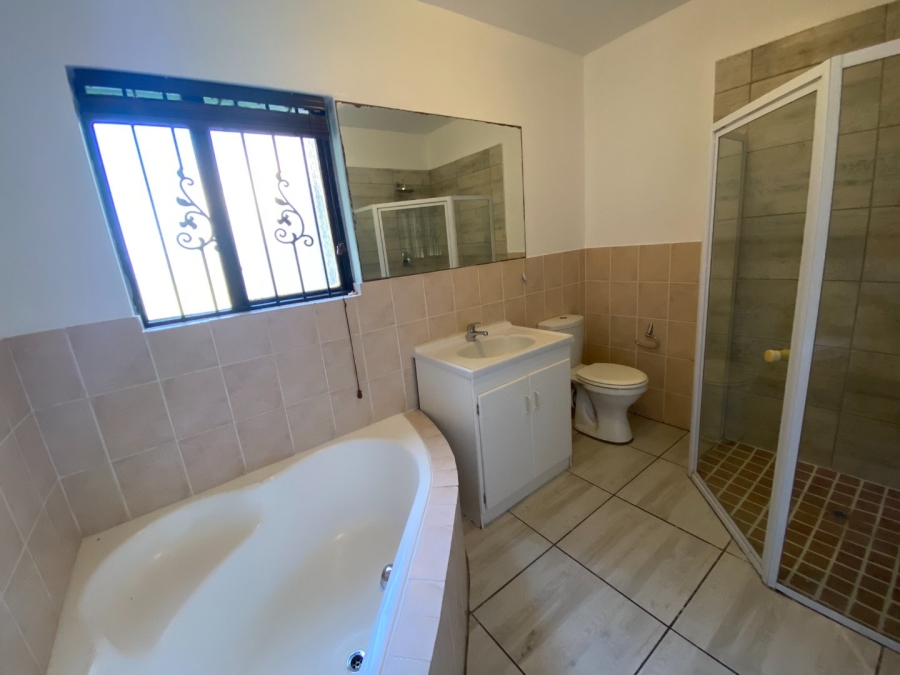 To Let 2 Bedroom Property for Rent in Fourways Gauteng