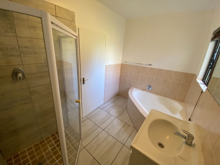 To Let 2 Bedroom Property for Rent in Fourways Gauteng