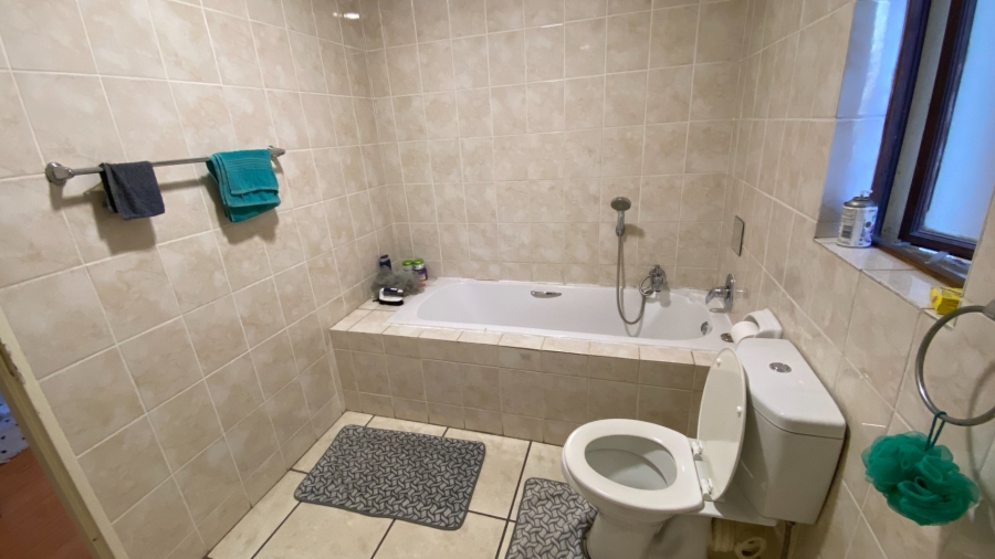 To Let 2 Bedroom Property for Rent in Fourways Gauteng