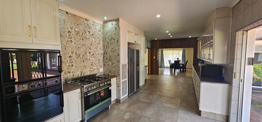 5 Bedroom Property for Sale in Three Rivers Gauteng