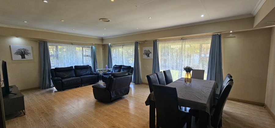 5 Bedroom Property for Sale in Three Rivers Gauteng