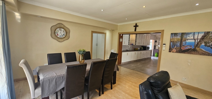 5 Bedroom Property for Sale in Three Rivers Gauteng