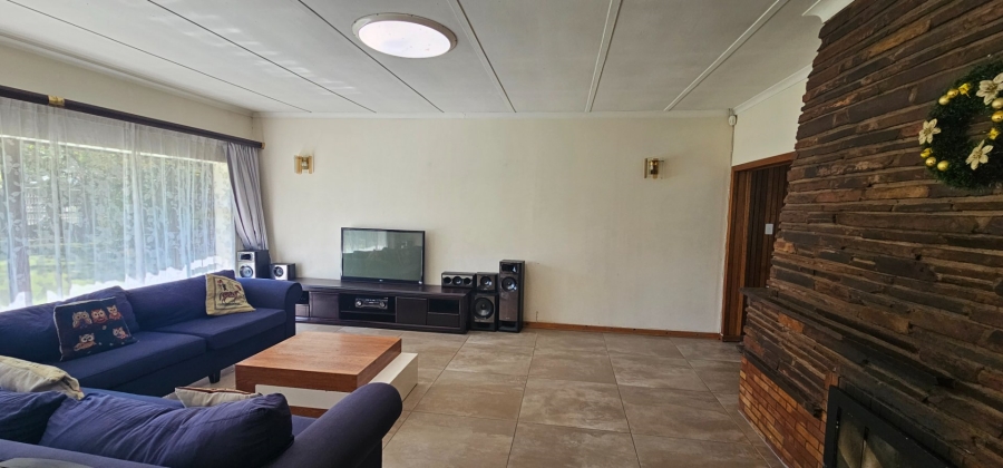 5 Bedroom Property for Sale in Three Rivers Gauteng