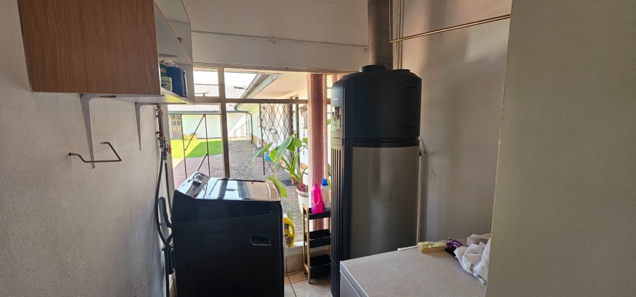 5 Bedroom Property for Sale in Three Rivers Gauteng