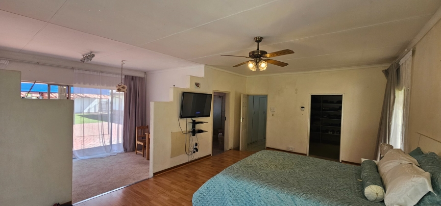 5 Bedroom Property for Sale in Three Rivers Gauteng