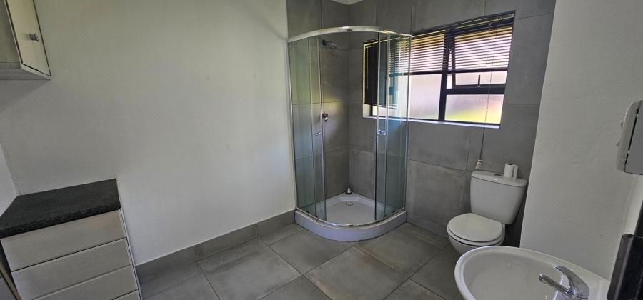 5 Bedroom Property for Sale in Three Rivers Gauteng
