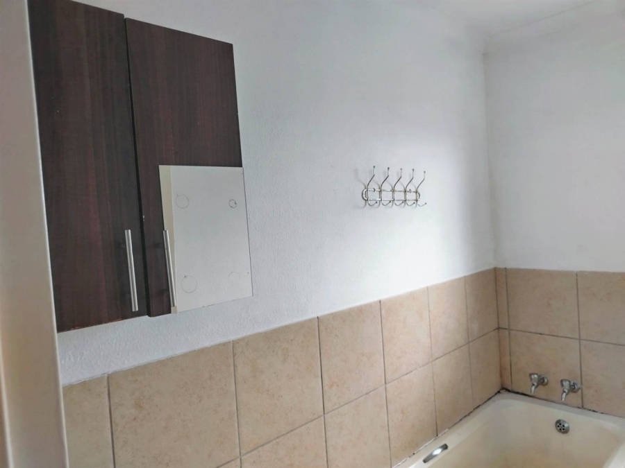 3 Bedroom Property for Sale in Blue Hills AH Gauteng