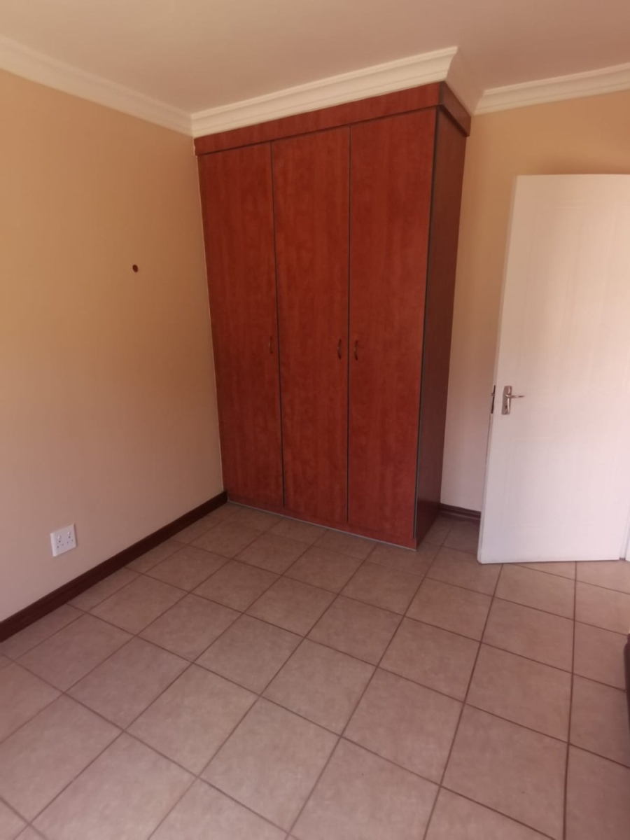 2 Bedroom Property for Sale in Montana Tuine Gauteng