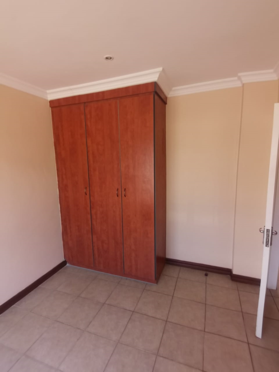2 Bedroom Property for Sale in Montana Tuine Gauteng