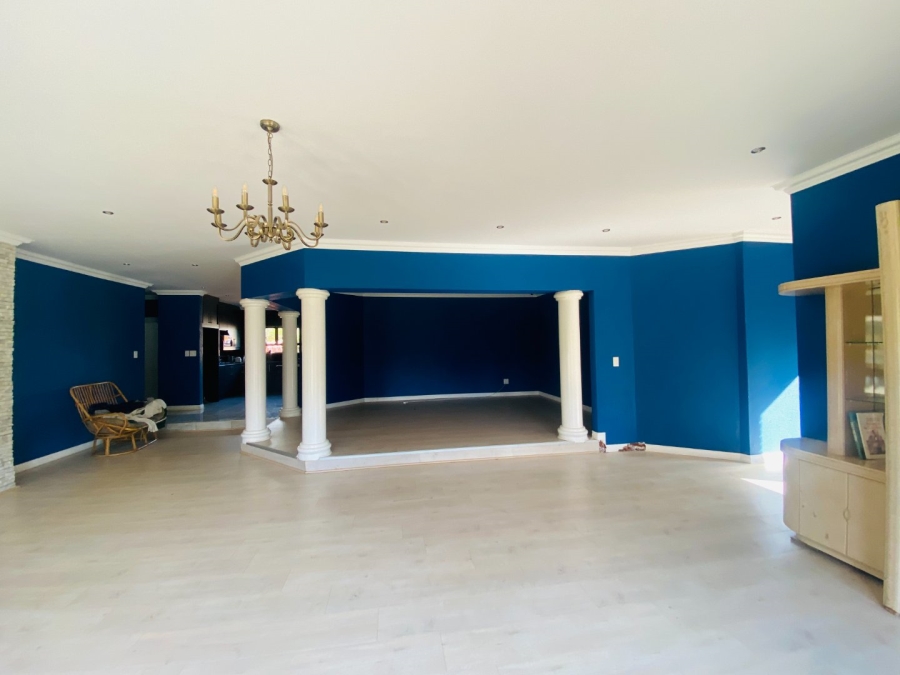 10 Bedroom Property for Sale in Bredell Gauteng