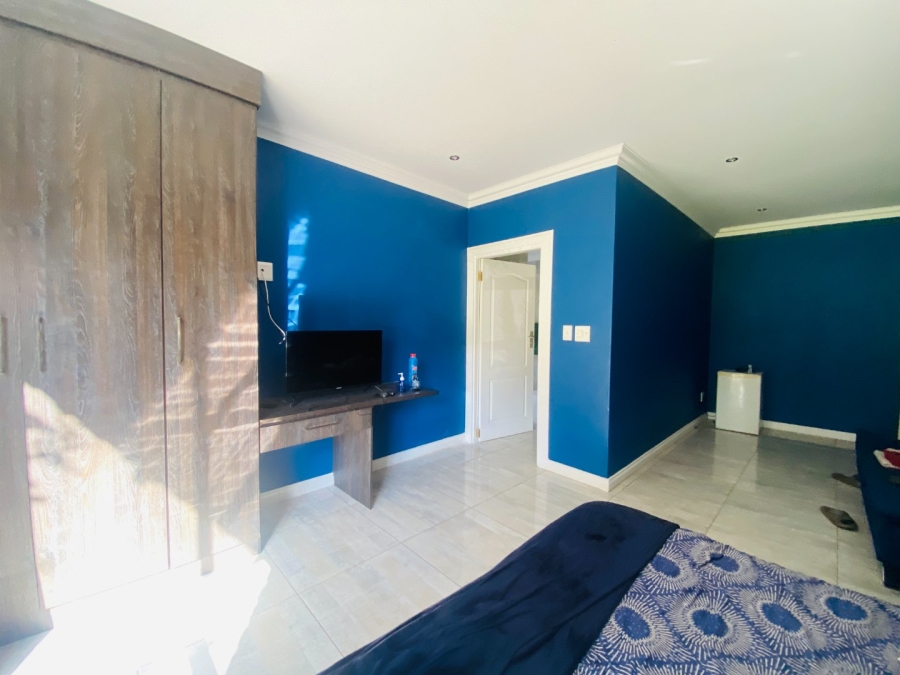 10 Bedroom Property for Sale in Bredell Gauteng