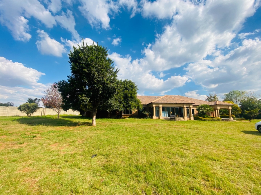 10 Bedroom Property for Sale in Bredell Gauteng