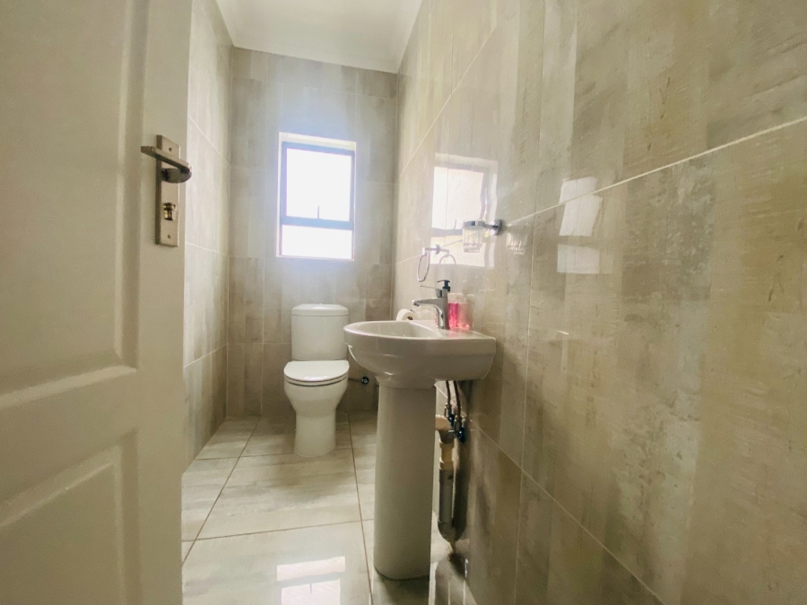 10 Bedroom Property for Sale in Bredell Gauteng