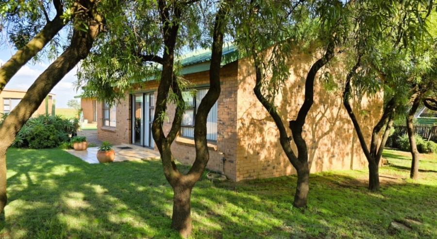 2 Bedroom Property for Sale in Kleinfontein A H Gauteng