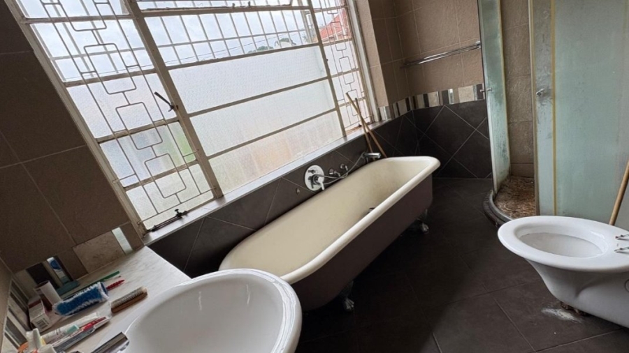4 Bedroom Property for Sale in Orange Grove Gauteng